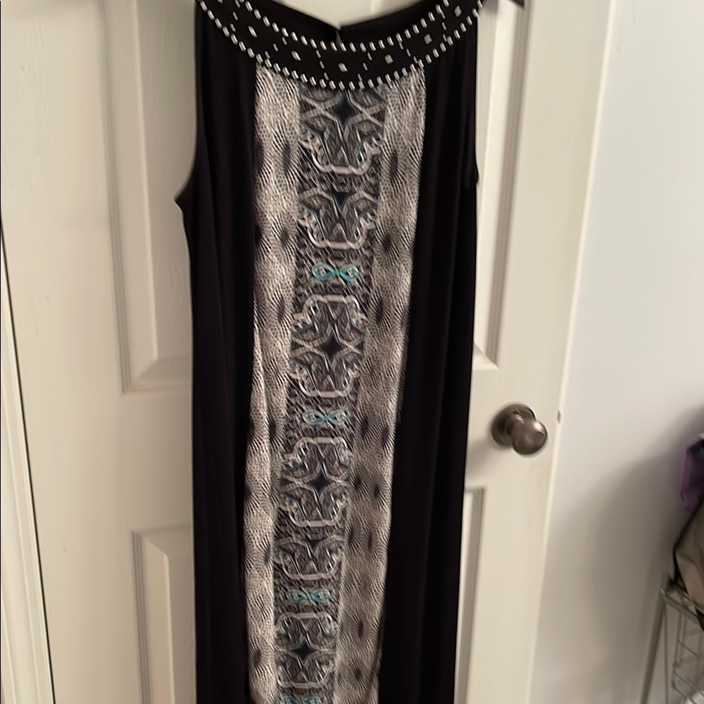 Elegant Black and Gray Sleeveless Dress